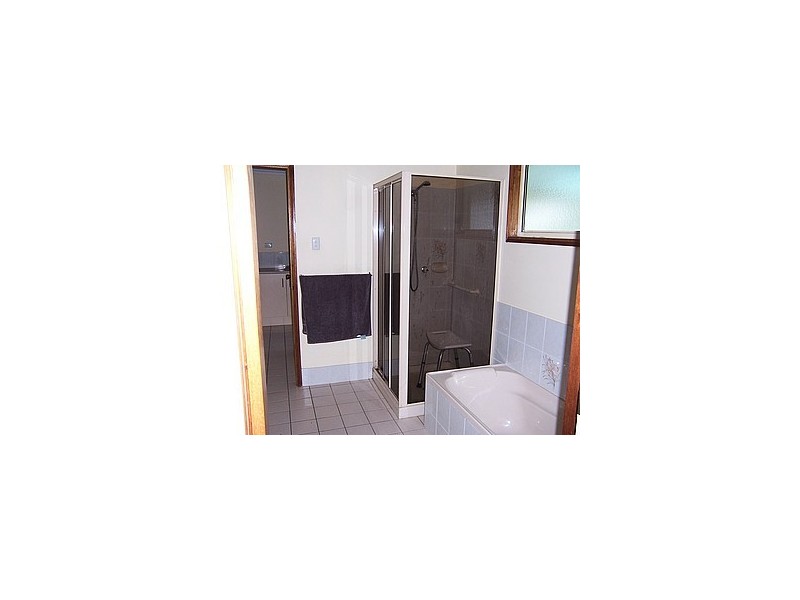 4 Red Street, Pomona QLD 4568