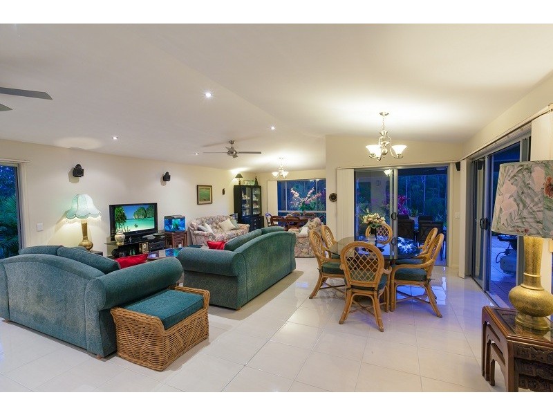 11 Whistler Way, Pomona QLD 4568