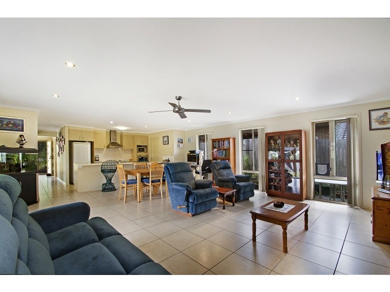 18 Songbird Drive, Pomona QLD 4568