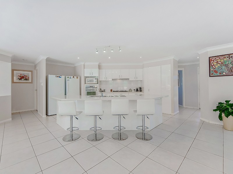 72 Orana Avenue, Pomona QLD 4568