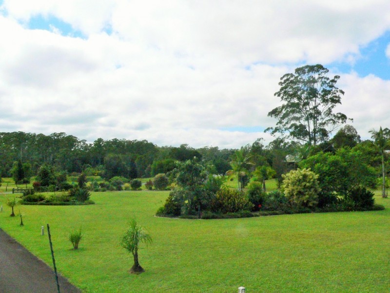 72 Orana Avenue, Pomona QLD 4568