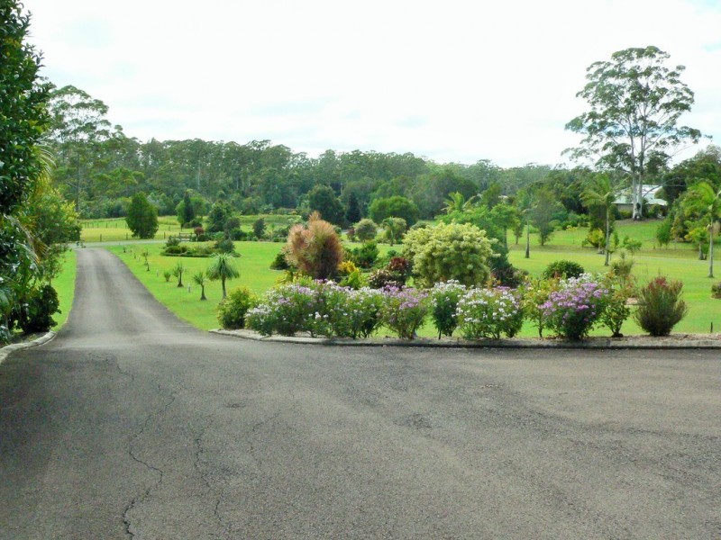 72 Orana Avenue, Pomona QLD 4568