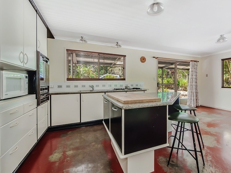 257 Louis Bazzo Drive, Pomona QLD 4568