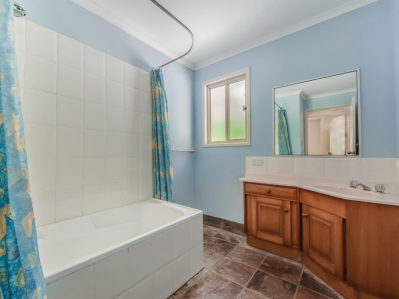 257 Louis Bazzo Drive, Pomona QLD 4568