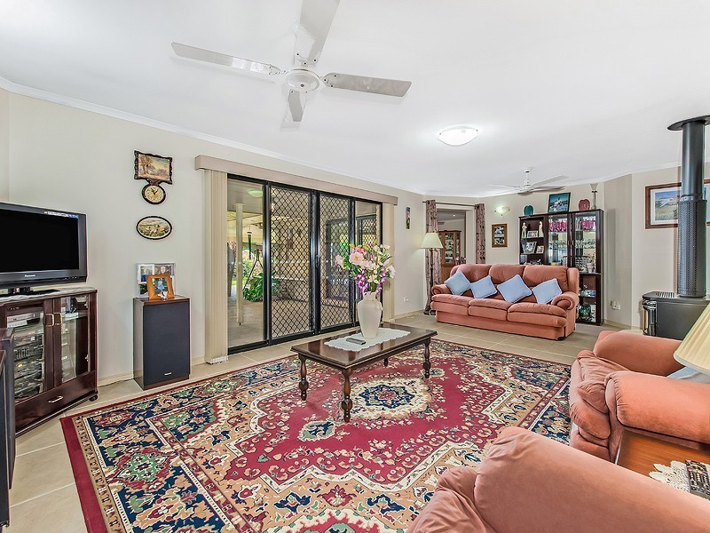 52 Orana Avenue, Pomona QLD 4568