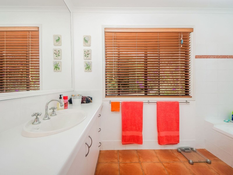 6 Smedley Drive, Pomona QLD 4568