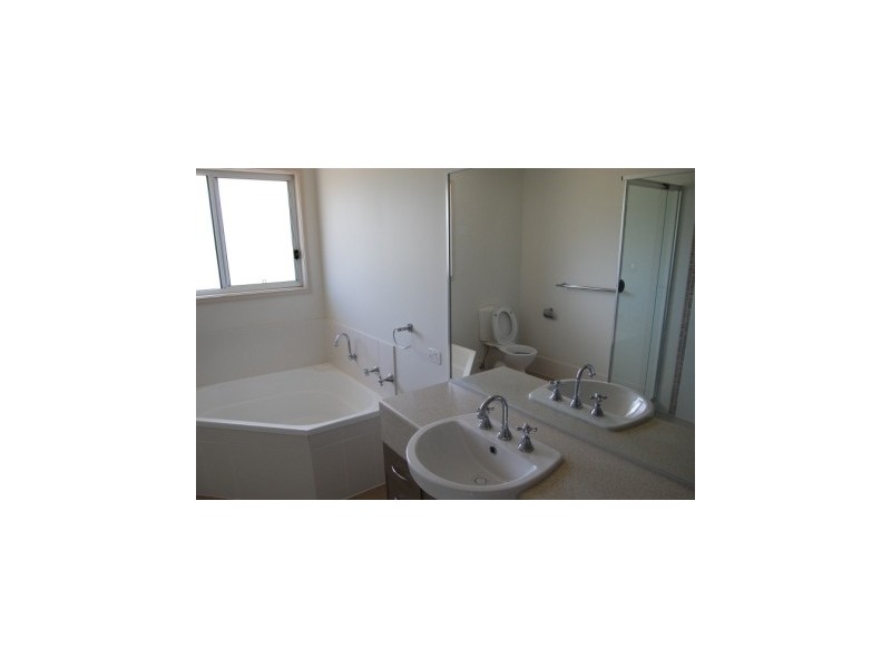 5 Elandra Terrace, Pomona QLD 4568