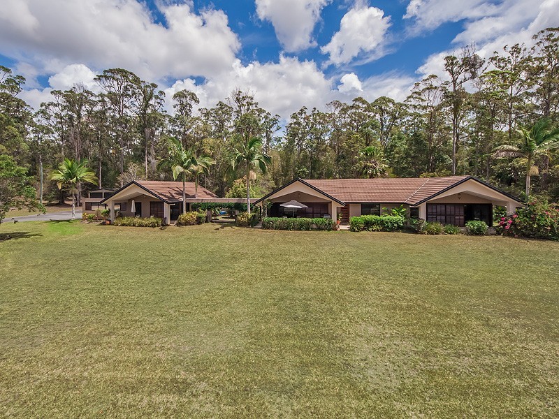 27 Kingsgate Drive, Tinbeerwah QLD 4563