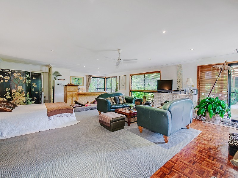27 Kingsgate Drive, Tinbeerwah QLD 4563