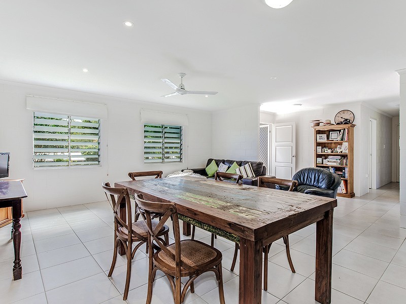 16 Tree Street, Pomona QLD 4568