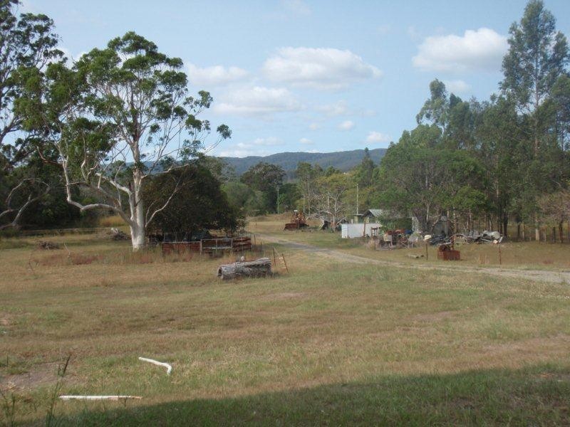 110 Noakes Road, Traveston QLD 4570