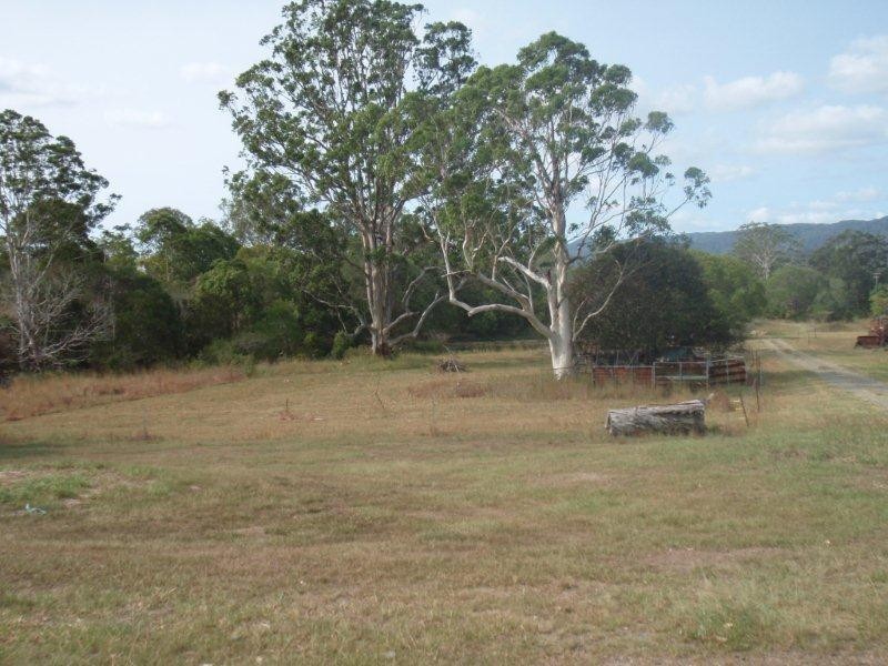 110 Noakes Road, Traveston QLD 4570