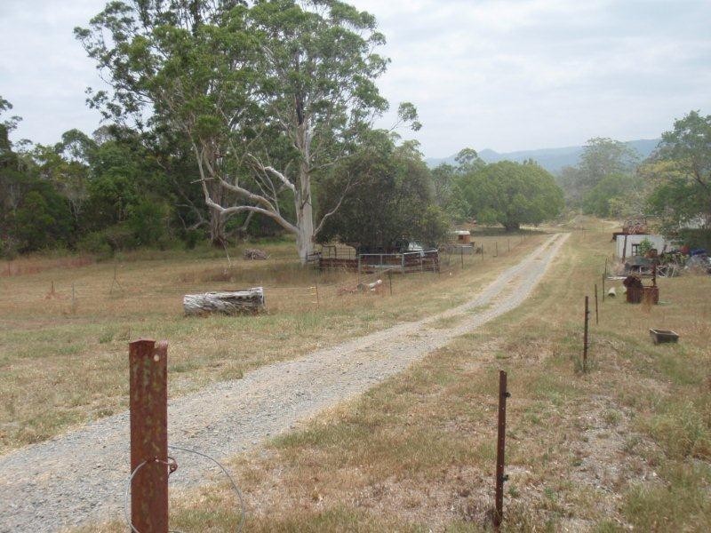 110 Noakes Road, Traveston QLD 4570