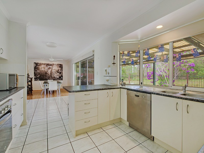 14 Carruthers Court, Cooroy QLD 4563