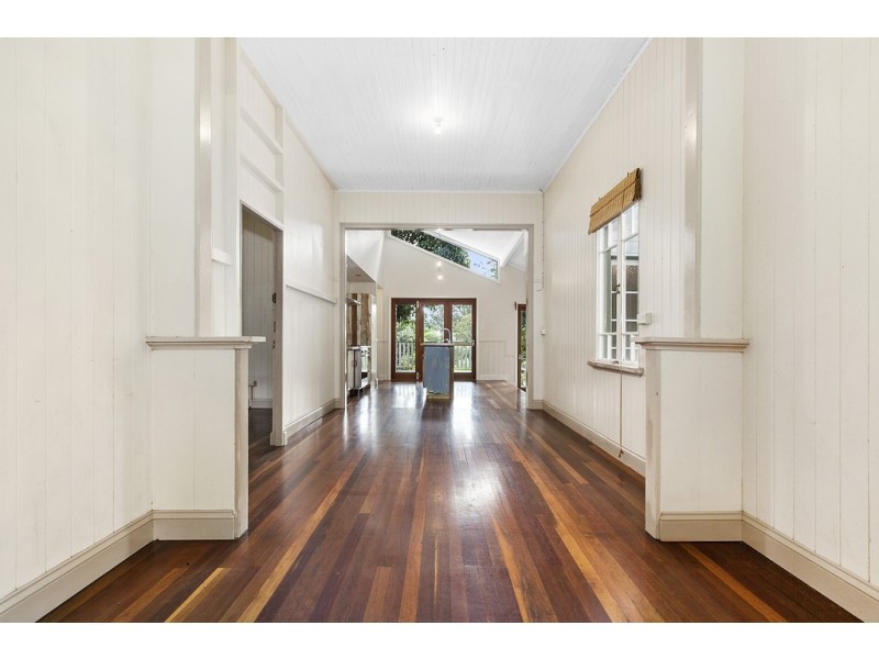 8 Queen Street, Cooran QLD 4569