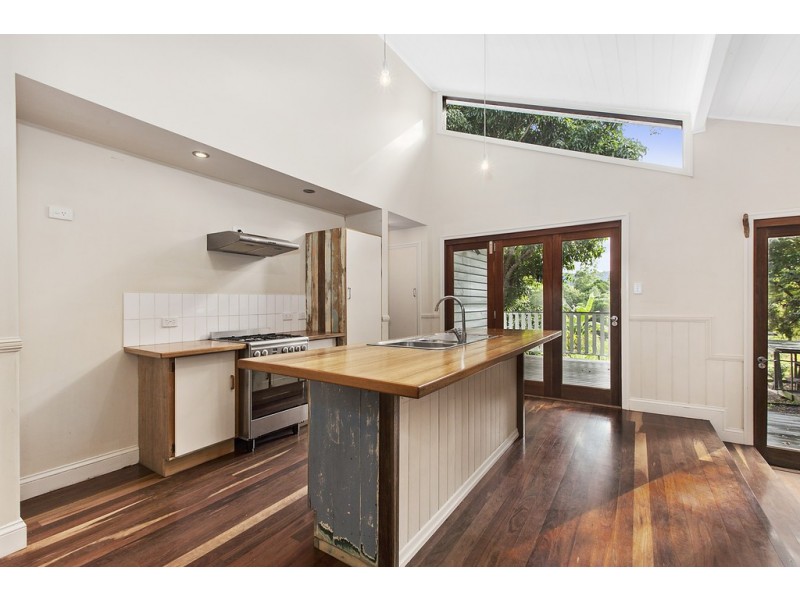 8 Queen Street, Cooran QLD 4569