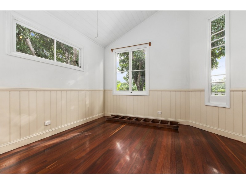 8 Queen Street, Cooran QLD 4569