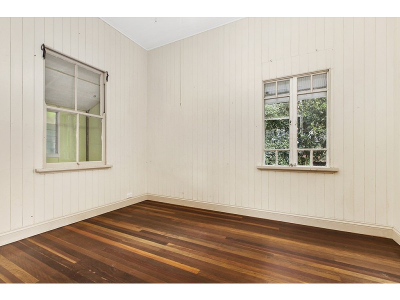 8 Queen Street, Cooran QLD 4569