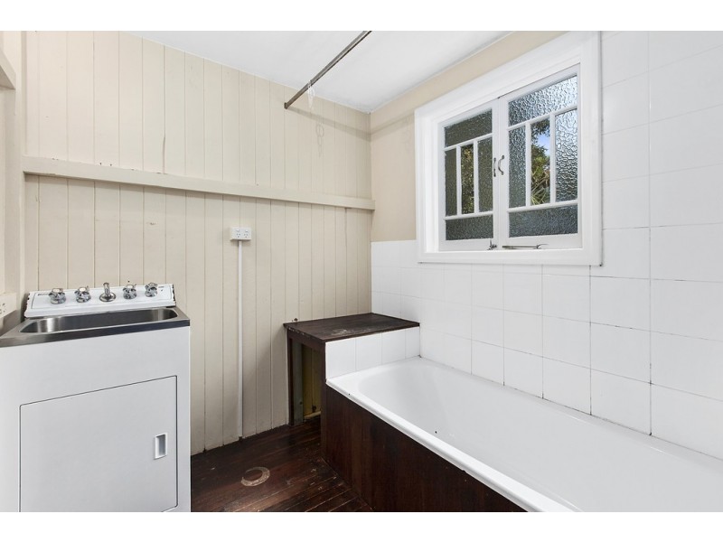 8 Queen Street, Cooran QLD 4569