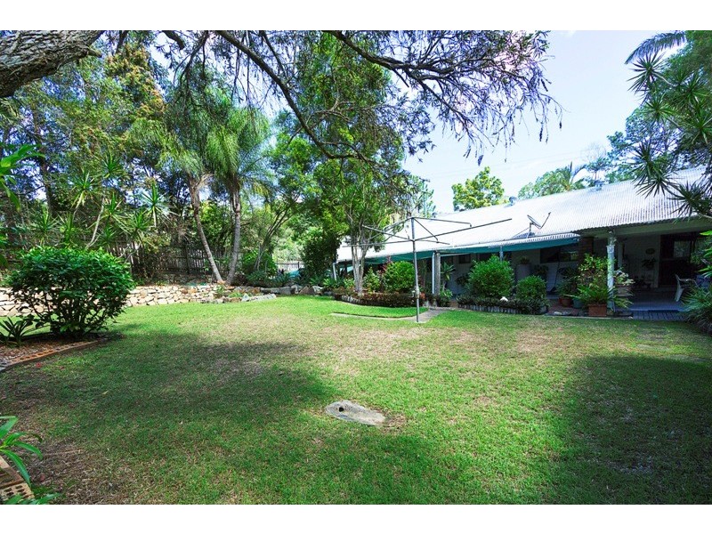 14 Church Street, Pomona QLD 4568