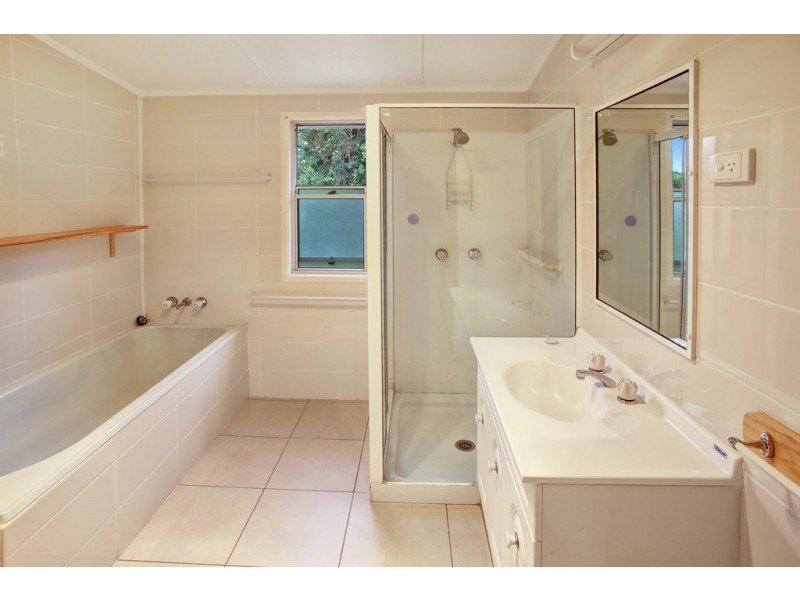 9 Railway Parade, Pomona QLD 4568