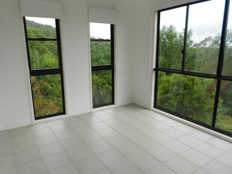 Pinbarren QLD 4568