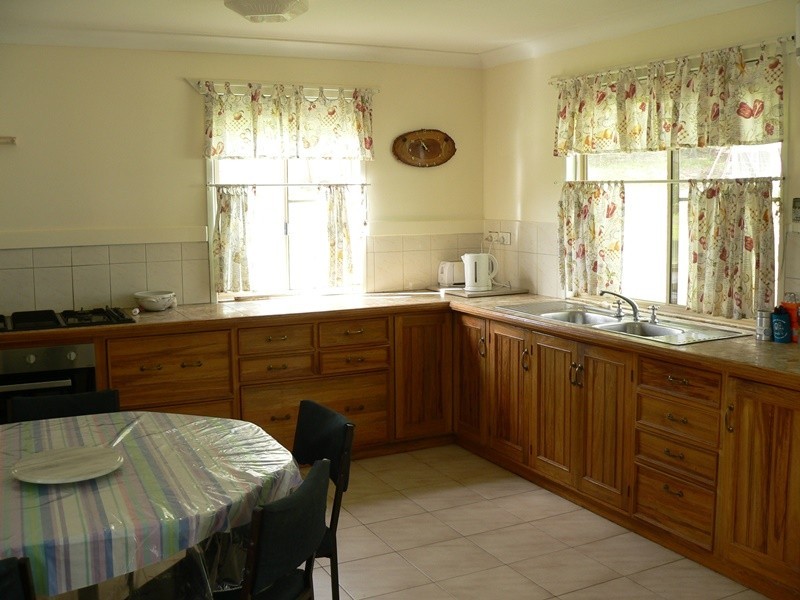 37 Mountain View Road, Pinbarren QLD 4568