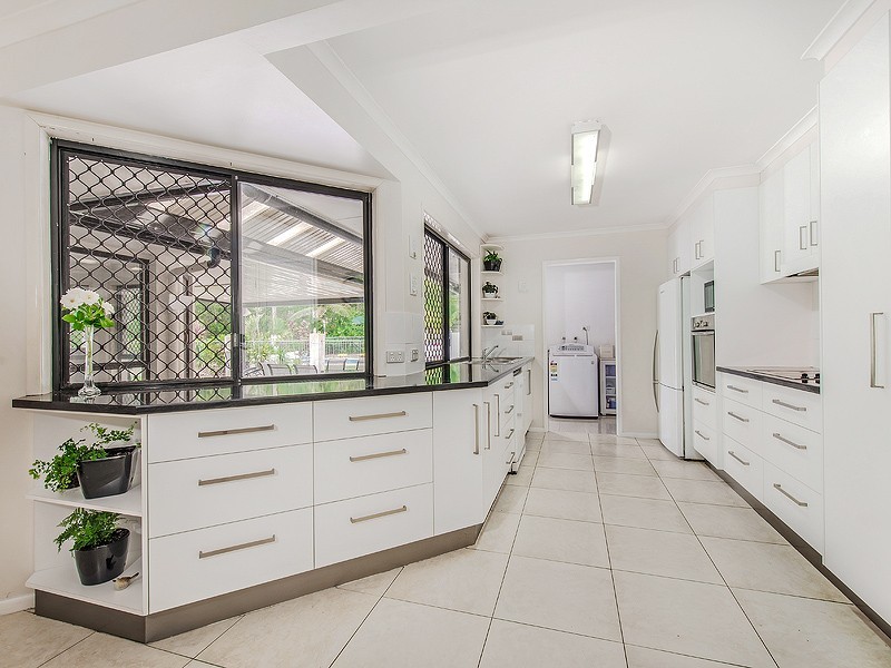 130 Cudgerie Drive, Black Mountain QLD 4563