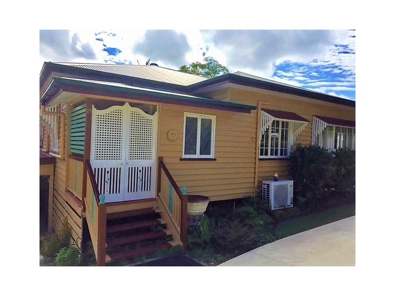 15 Memorial Avenue, Pomona QLD 4568