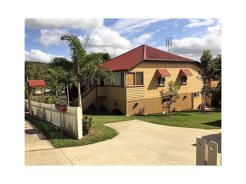 15 Memorial Avenue, Pomona QLD 4568