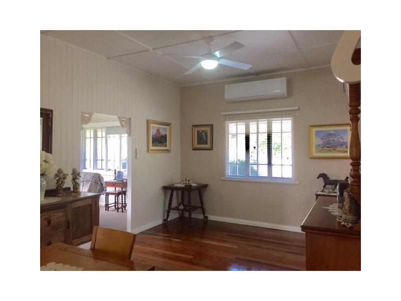 15 Memorial Avenue, Pomona QLD 4568