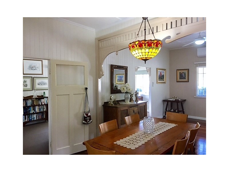 15 Memorial Avenue, Pomona QLD 4568