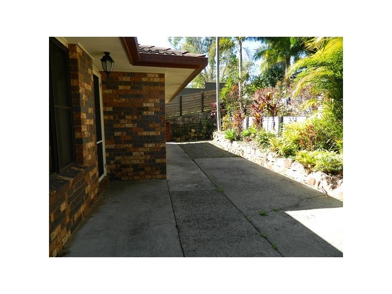 16 Pine Street, Pomona QLD 4568