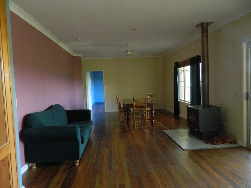 260 Coles Creek Road, Cooran QLD 4569