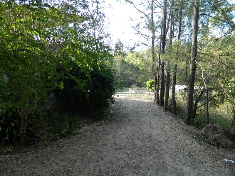 260 Coles Creek Road, Cooran QLD 4569