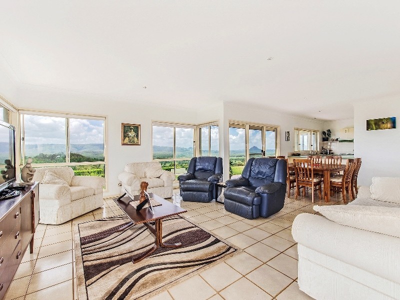 198 Lehman Road, Traveston QLD 4570