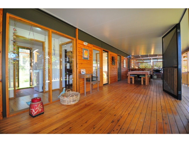 2 Leggetts Loop, Kin Kin QLD 4571