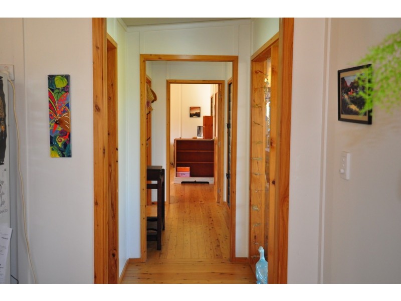 2 Leggetts Loop, Kin Kin QLD 4571