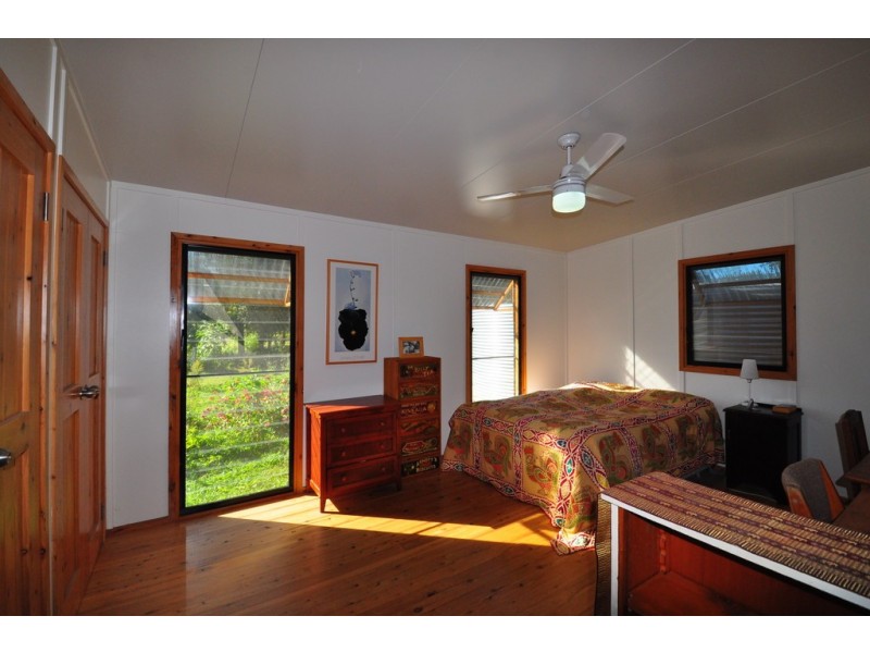 2 Leggetts Loop, Kin Kin QLD 4571