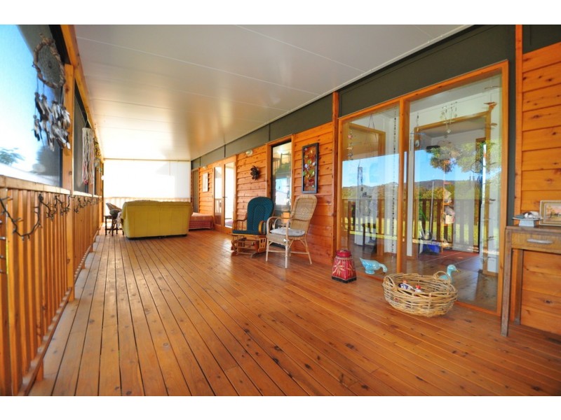 2 Leggetts Loop, Kin Kin QLD 4571