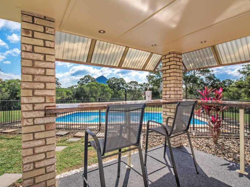 19 Pioneer Rd, Pomona QLD 4568