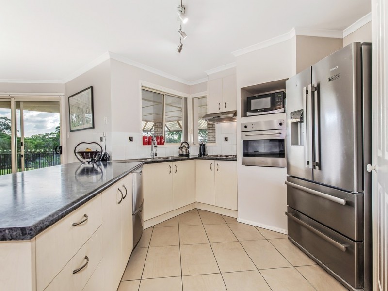 19 Pioneer Rd, Pomona QLD 4568
