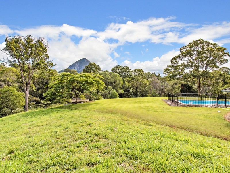 19 Pioneer Rd, Pomona QLD 4568
