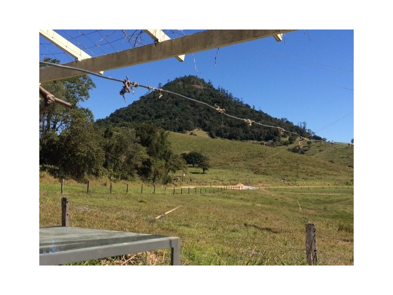 90 Upper Pinbarren Creek Road, Pinbarren QLD 4568