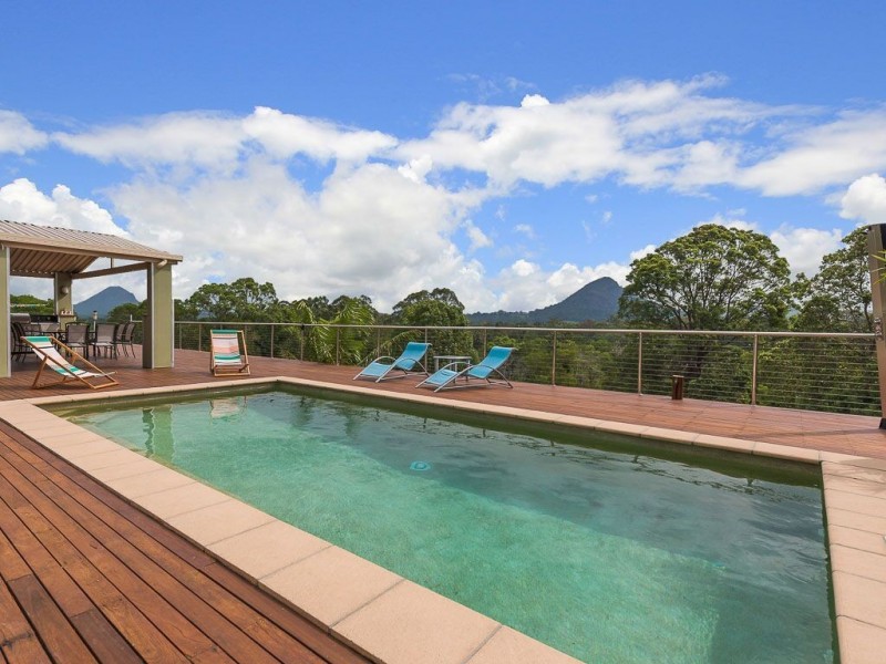 33 Risley Court, Cooran QLD 4569