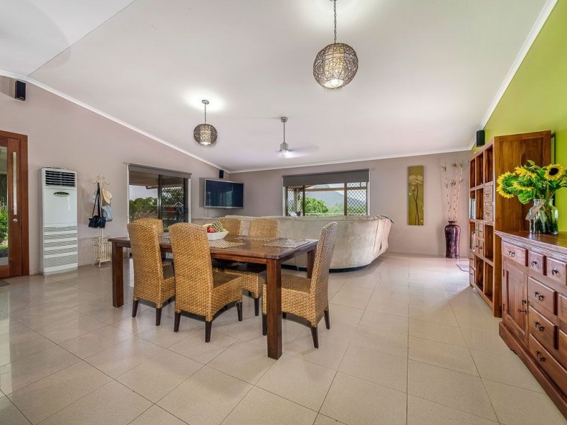 33 Risley Court, Cooran QLD 4569