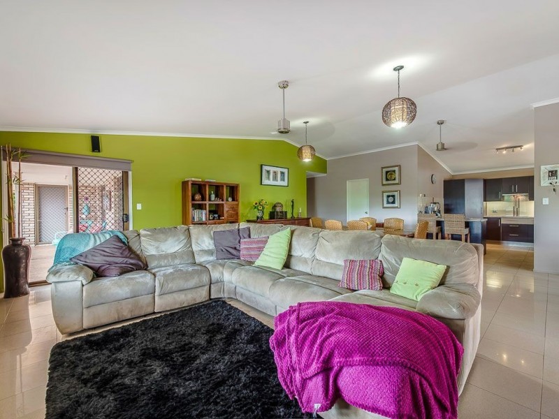 33 Risley Court, Cooran QLD 4569