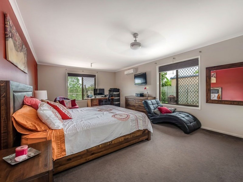 33 Risley Court, Cooran QLD 4569