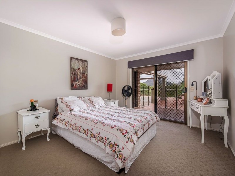 33 Risley Court, Cooran QLD 4569