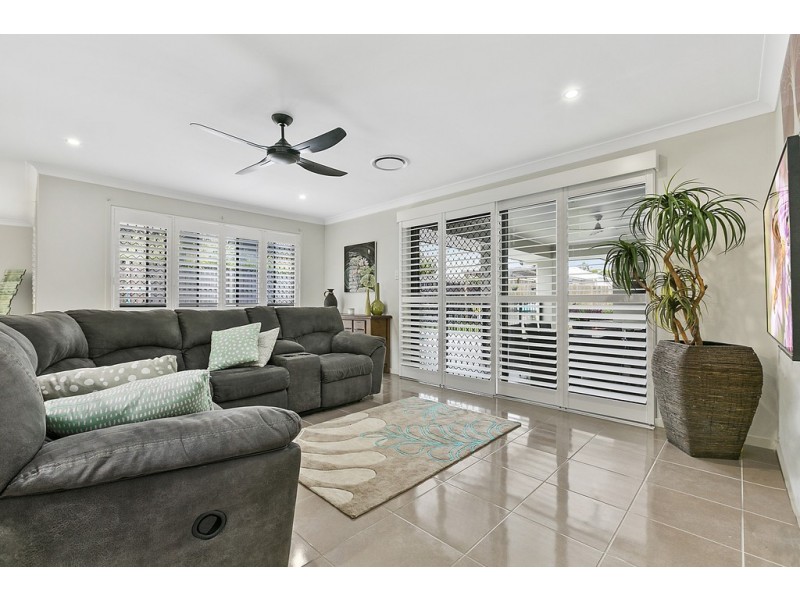 34 Straker Drive, Cooroy QLD 4563